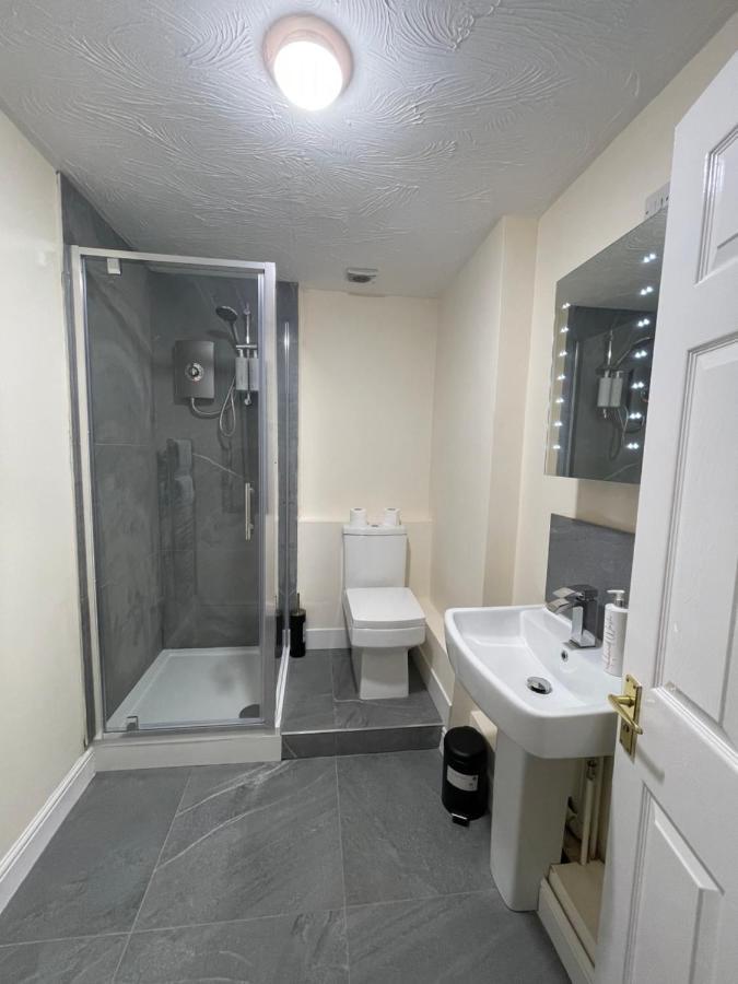 The Regency Entire 1 Bedroom Flat Accomodation Leicester Exteriör bild