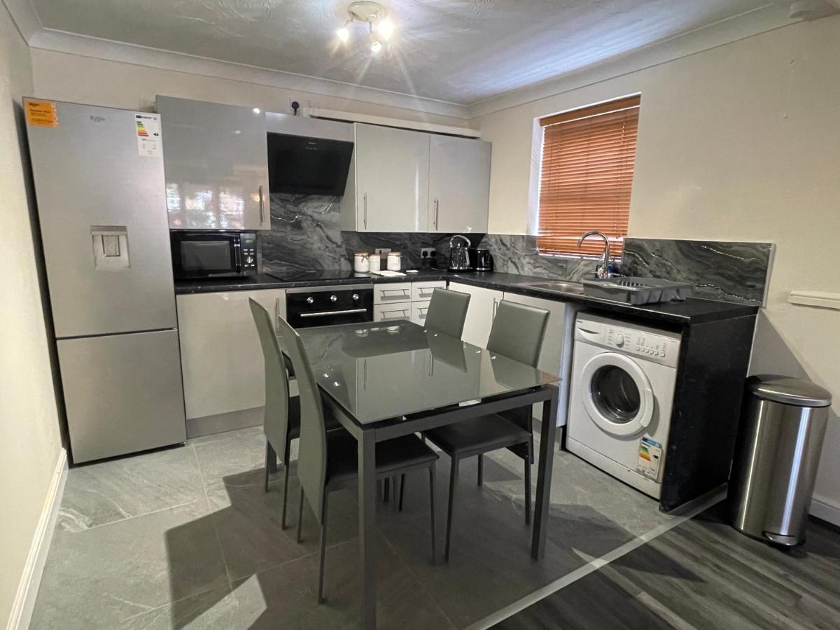 The Regency Entire 1 Bedroom Flat Accomodation Leicester Exteriör bild
